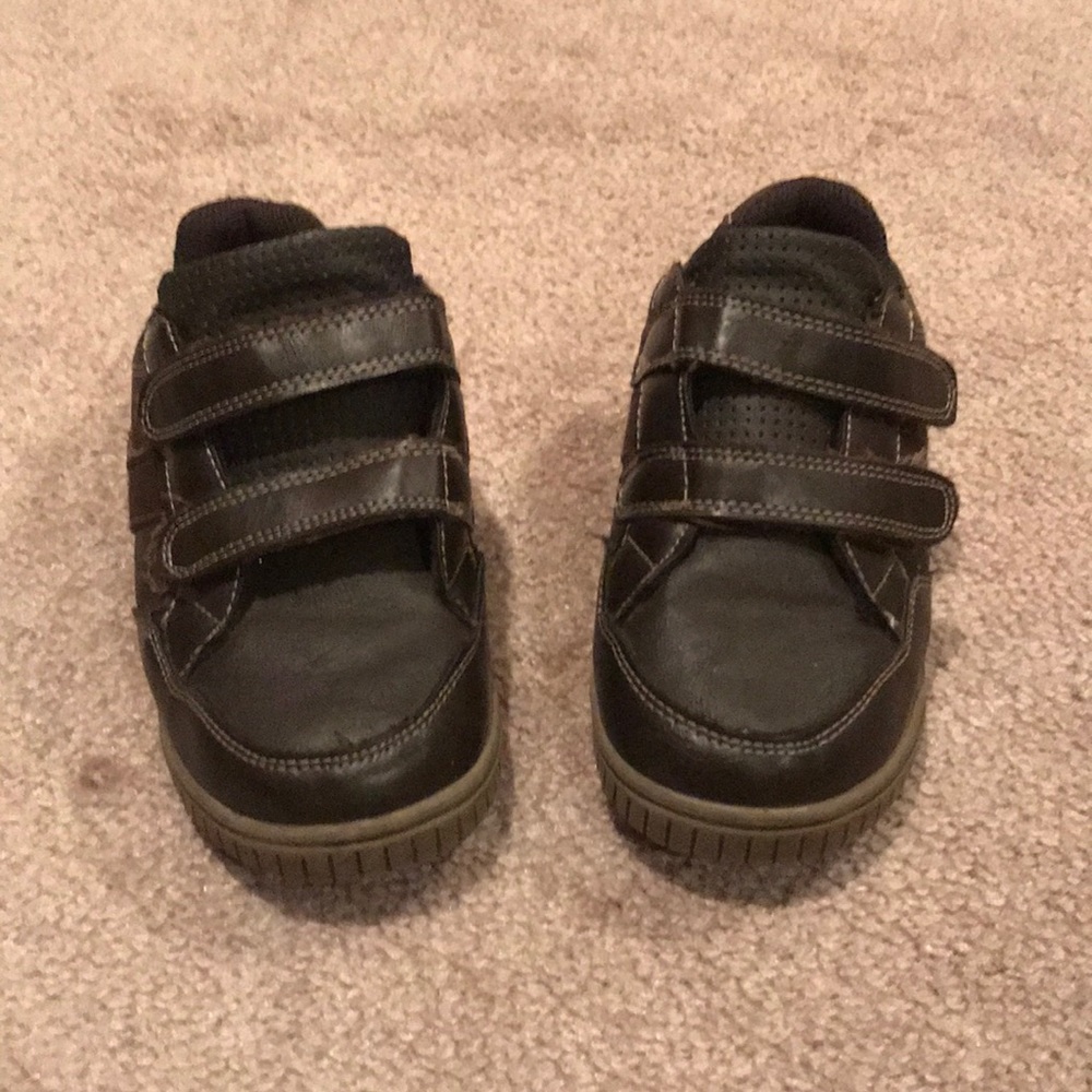 Little boys brown shoes, size 10